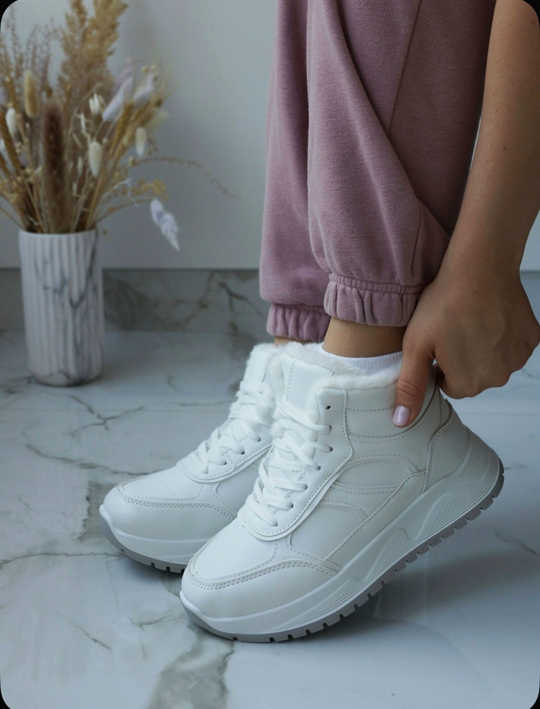 женские зимние кроссовки,wbl кроссовки женские белые зимние,зимние кроссовки женские белые высокие,кроссовки женскиe,кроссовки зимние с мехом на толстой подошве ovvo цвет белый