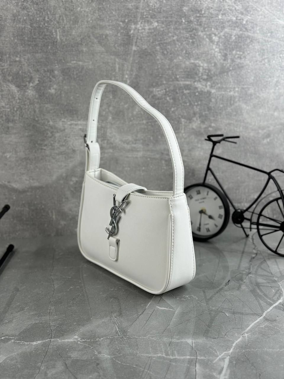 сумка yves saint laurent через-плечо,белая сумка женская,сумка белая,сумка женская ysl,saint laurent сумка на плечо