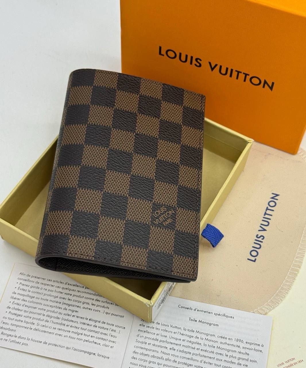 louis vuitton обложка на паспорт,женская обложка на паспорт louis vuitton,обложка на паспорт louis vuitton bms-138478,коричневая женская обложка на паспорт от louis vuitton,обложка на паспорт louis vu