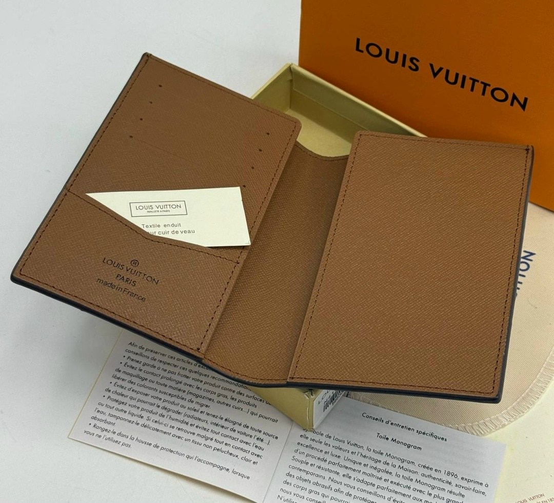 обложка на паспорт louis vuitton,женская обложка на паспорт louis vuitton,louis vuitton monogram passport cover,кожаная обложка для паспорта louis vuitton,louis vuitton кошелек