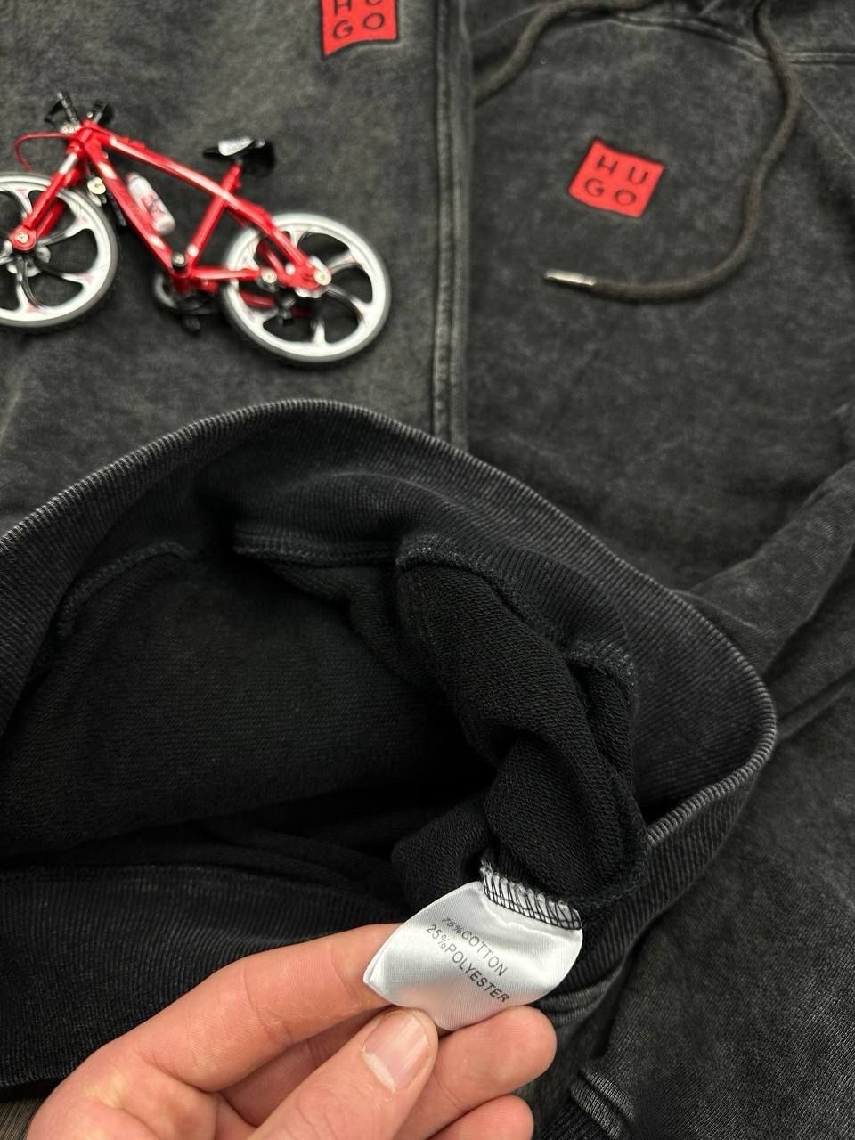 спортивный костюм hugo boss,мужской спортивный костюм,спортивный костюм hugo,костюм на флисе мужской,спортивные костюмы на флисе