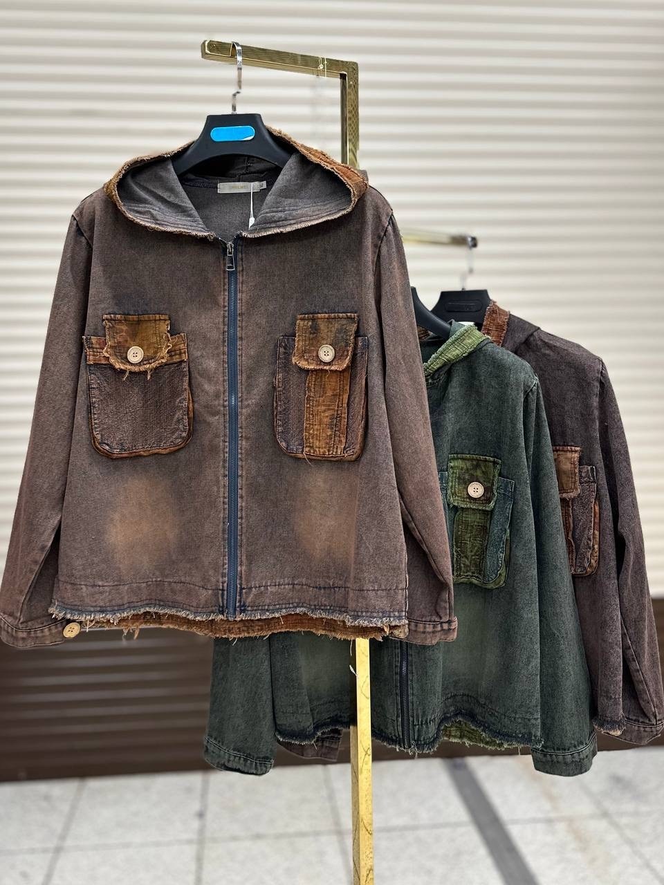 куртка джинсовая,джинсовые куртки женские,куртка джинсовая с капюшоном,стильная джинсовая куртка,джинсовая куртка оверсайз с капюшоном