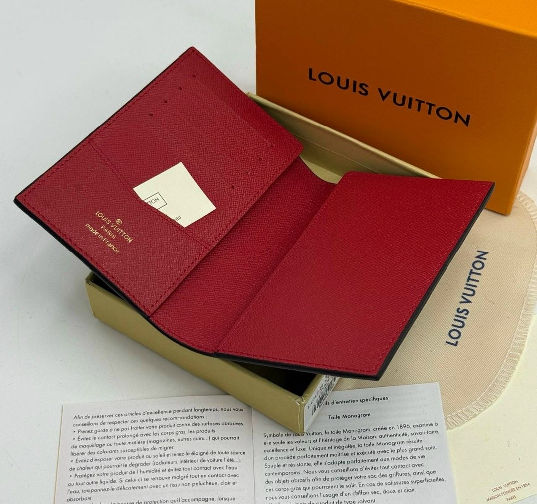 louis vuitton обложка на паспорт,обложка на паспорт луи виттон,чехол на паспорт луи виттон,обложка для документов louis vuitton,обложка для паспорта