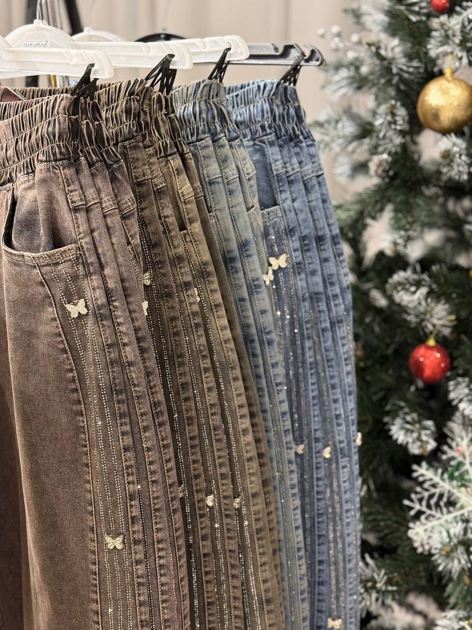 стильные костюмы,одежда джинсы,женская футболка