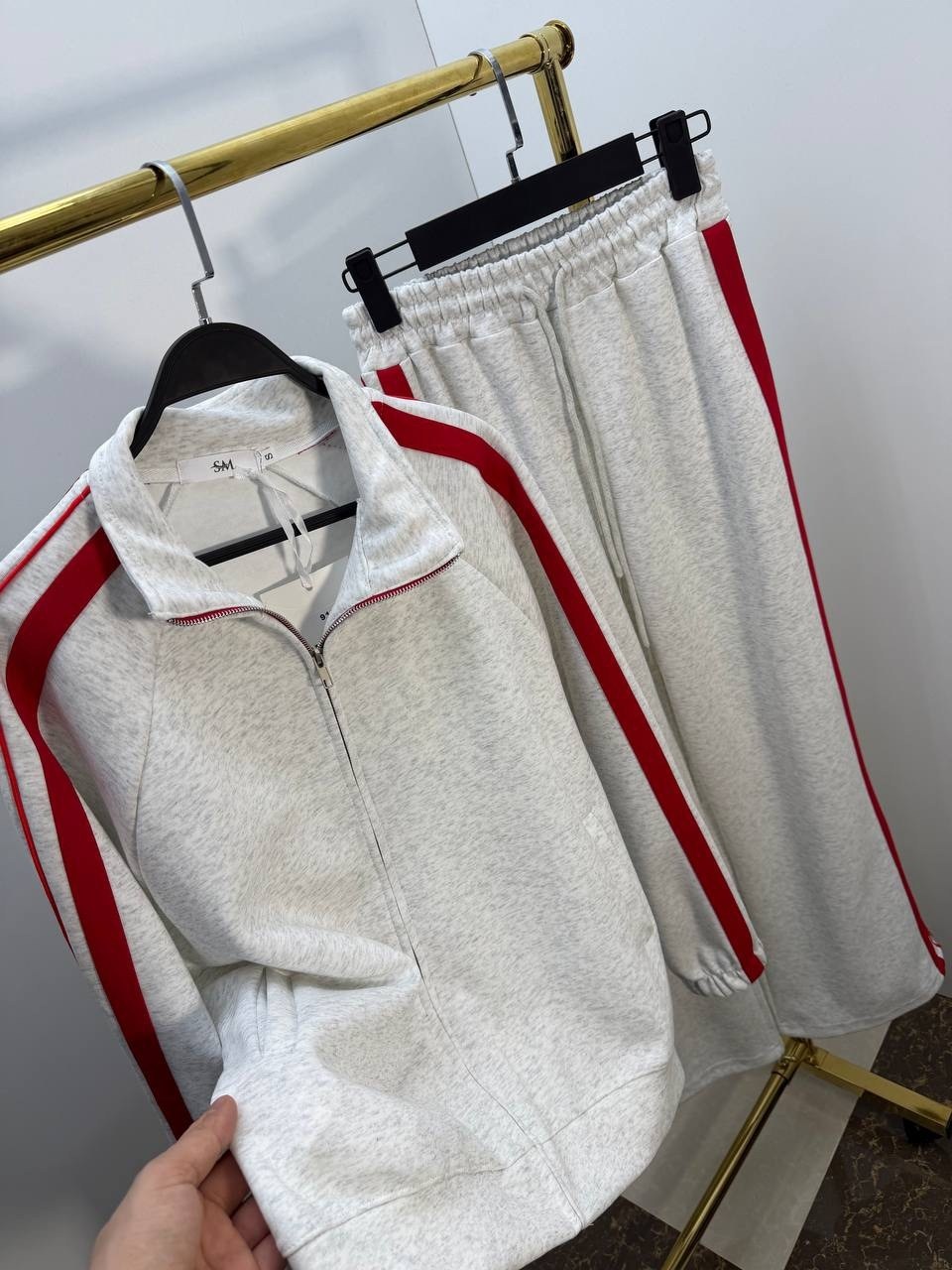 белый спортивный прогулочный костюм гуччи gucci,спортивный костюм гуччи,спортивный костюм gucci,спортивный костюм,спортивный костюм celine