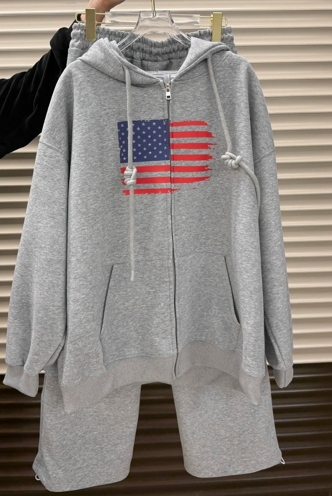 свитшот с капюшоном,модная толстовка,толстовка в стиле,женская толстовка с капюшоном на молнии,свитера с капюшоном