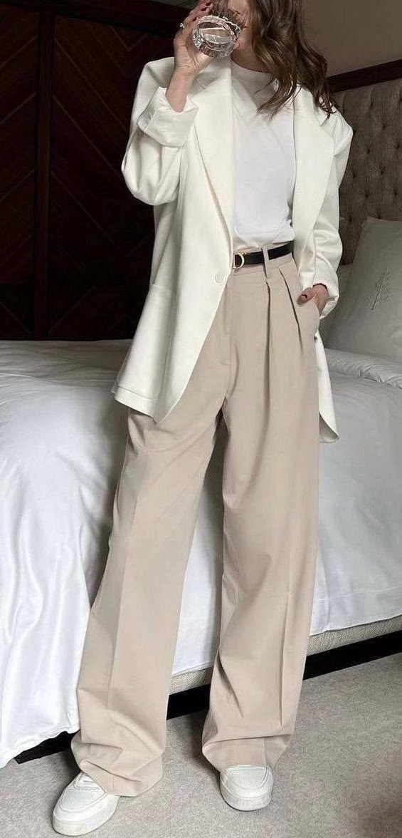 длинное пальто,пальто модное,женское пальто,пальто с поясом