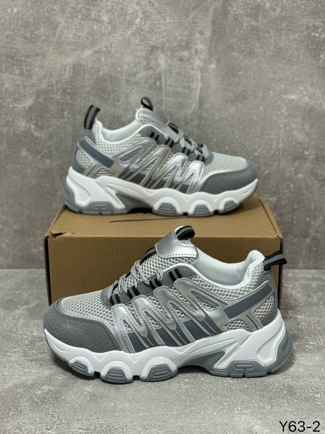 женские кроссовки,кроссовки,серые кроссовки,массивные кроссовки,модные кроссовки