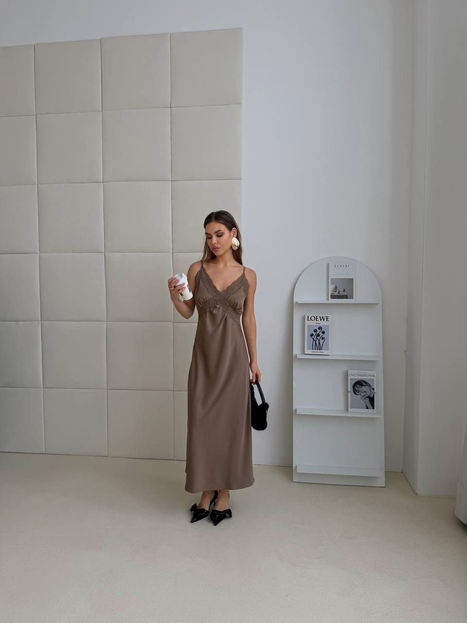 шелковое платье комбинация,платье комбинация,платье комбинация макси атласное,платье комбинация макси атласное lona,платье комбинация коричневое шёлк