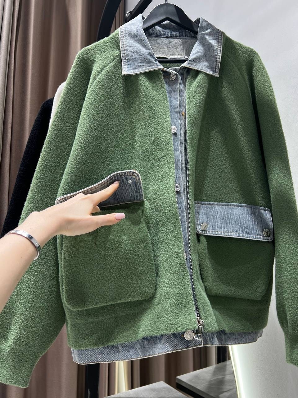 куртка меховая,модная куртка,куртка повседневная,куртка джинсовый,бомбер из альпаки комбинированные джинсой