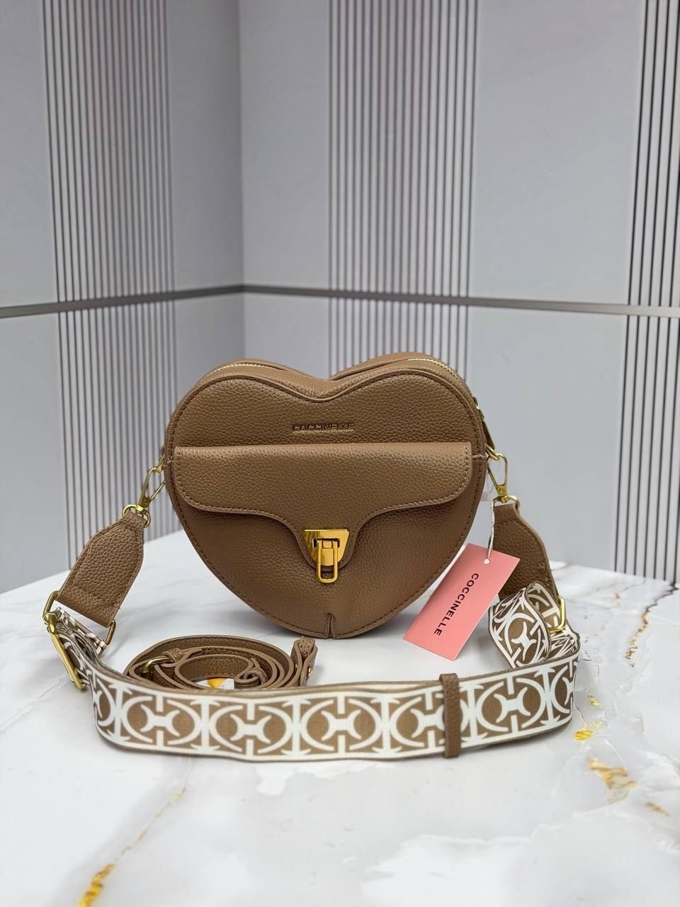 coccinelle сумка на плечо,сумка coccinelle,сумка женские,сумка,сумка coccinelle e1 mf6 5501 01