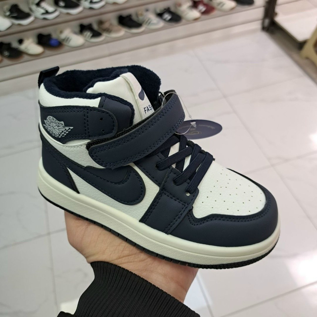 детская ,ботинки детские,,кроссовки детские высокие,высокие кроссовки