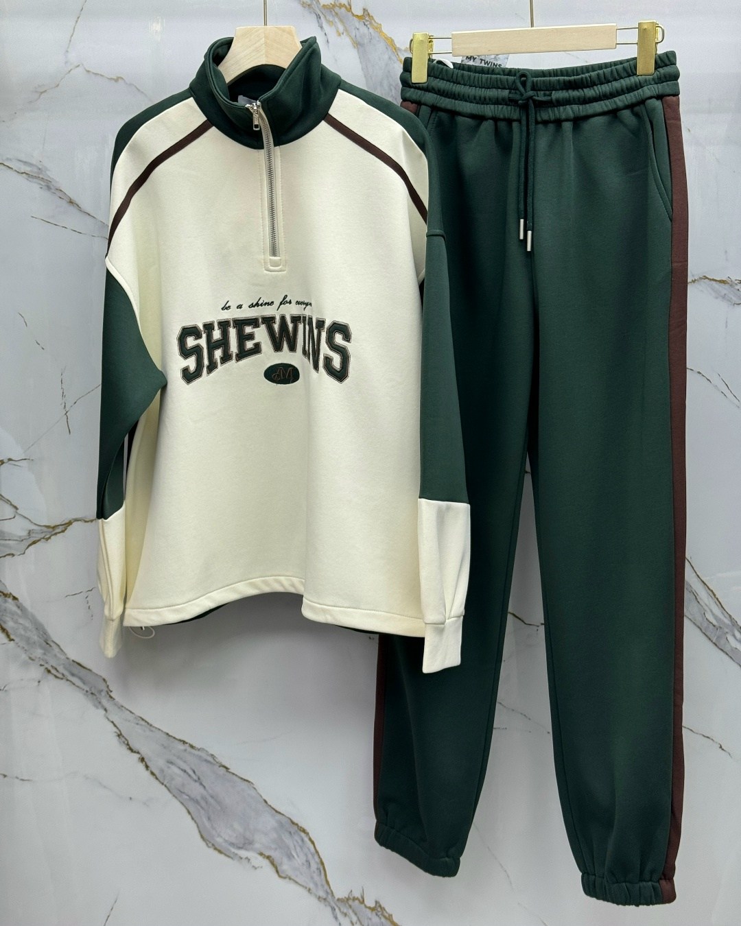 lacoste костюм женский,костюм спортивный,одежда модная,костюмы лакоста унисекс,одежда стили