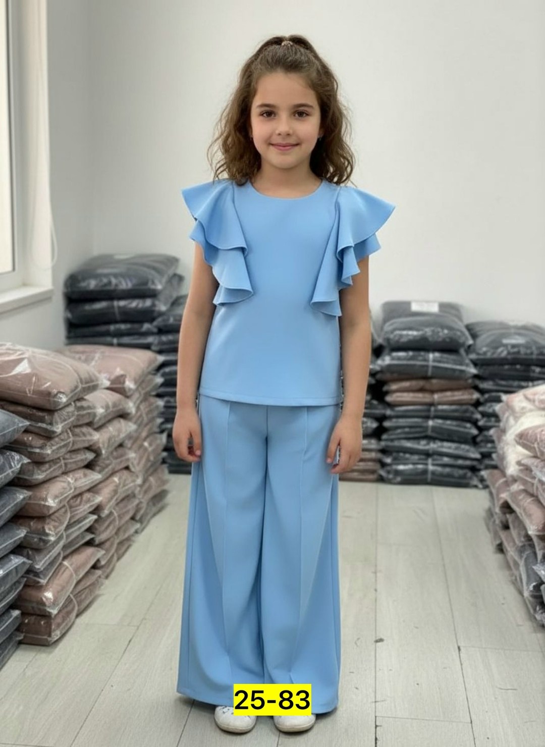 костюм брючный нарядный для девочки,костюм нарядный брючный праздничный на выпускной татына девочки,костюм брючный нарядный с воланами для подростка lemada brand,брючный костюм для подростка праздничн