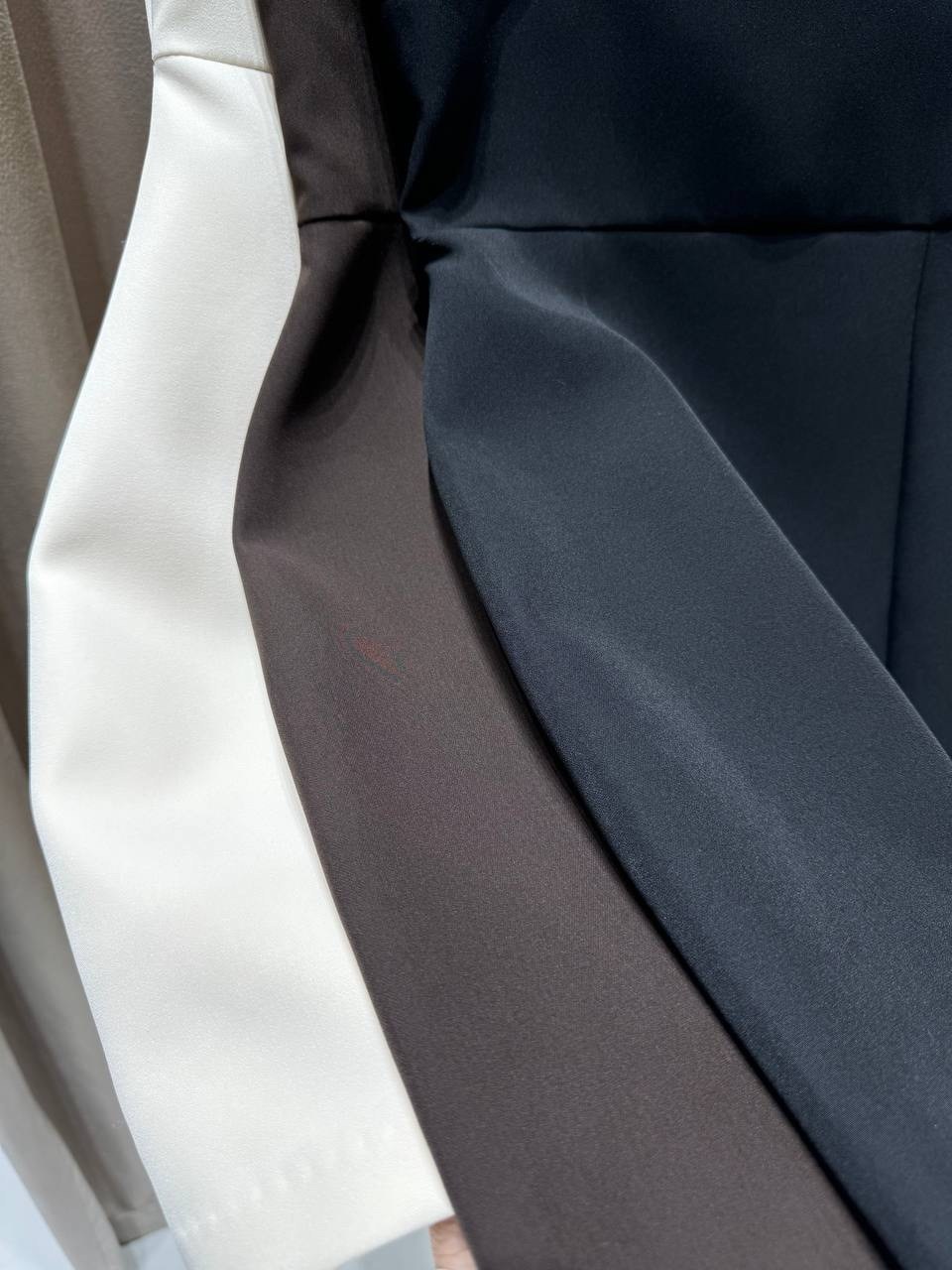 платье на бретелях,черное платье на бретельках,короткие платье,платье на бретельках,платья мини