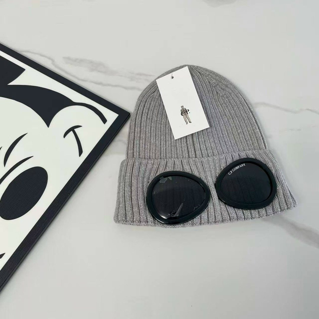 шапка c p company с линзами,шапка c.p. company,шапка c.p. company navy,шапка c.p. company extra fine merino wool goggle beanie
