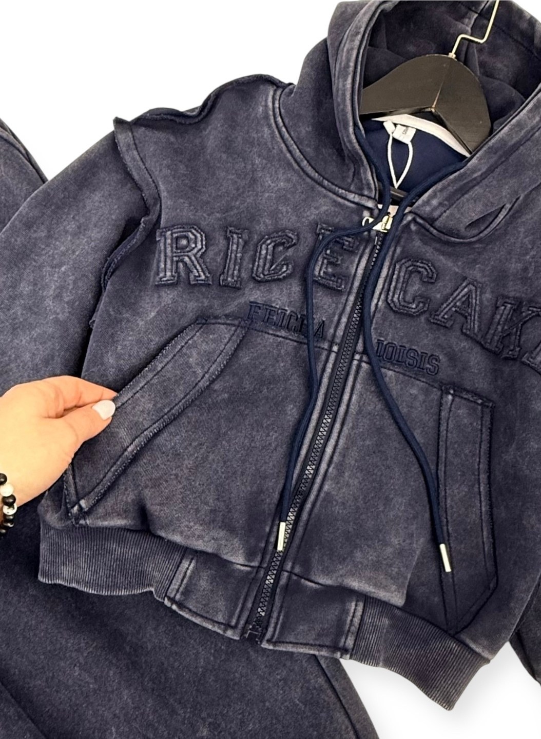 велюровый костюм для девочки спортивный капюшон и палаццо,велюровый костюм для девочки спортивный капюшон и палаццо s&h цвет серый,cпортивный костюм велюровый,велюровый костюм для девочки,костюм велюр