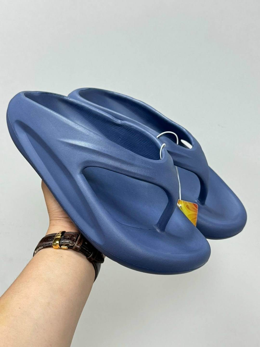 ,женские шлепанцы,модные шлепанцы,шлепанцы мужские,пляжные шлепанцы