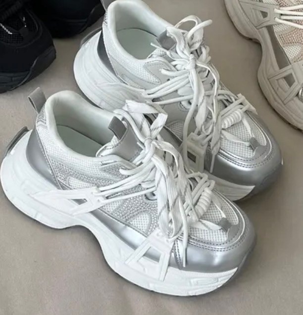 массивные кроссовки,женские массивные кроссовки,кроссовки женские,кроссовки для женщин,повседневные кроссовки