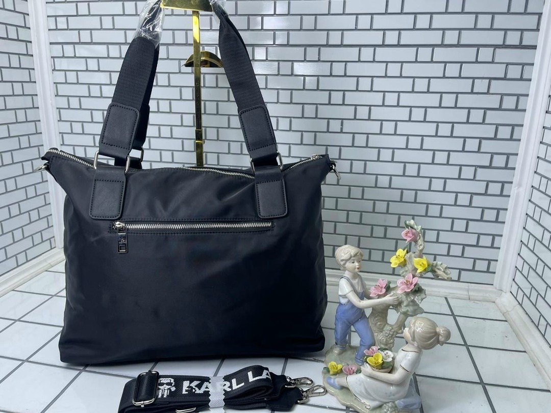 сумка спортивная шоппер с принтом karl lagerfeld karl,сумка karl lagerfeld черная женская,сумка женская karl lagerfeld,сумка карл лагерфельд karl lagerfeld,сумка karl lagerfeld шоппер тоут на плечо