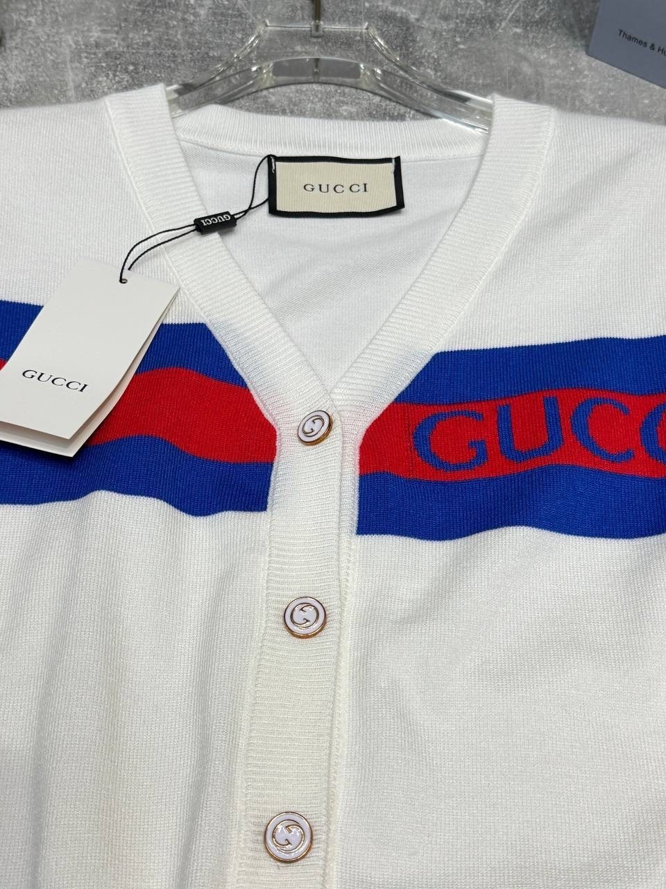 джемпер-кардиган в красно-зеленую полоску gucci chucky grg series,кардиган gucci,белый кардиган гуччи,gucci хлопковый кардиган,кардиган гуччи мужской