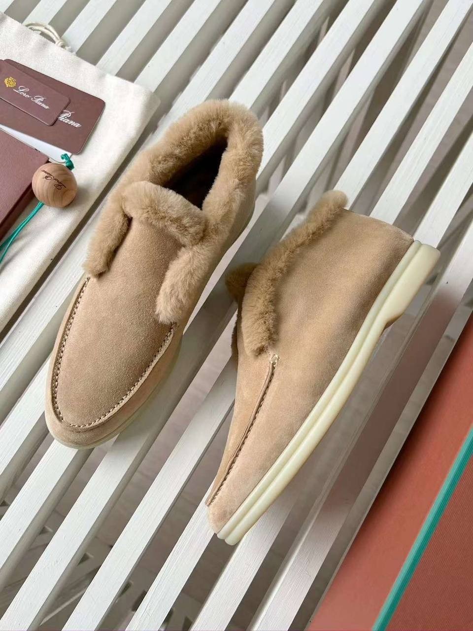 женские лоферы loro piana open walk с мехом,loro piana зимние лоферы,ботинки лоро пиано,лоферы loro piana,лоферы из натуральной замши зимние loro piana