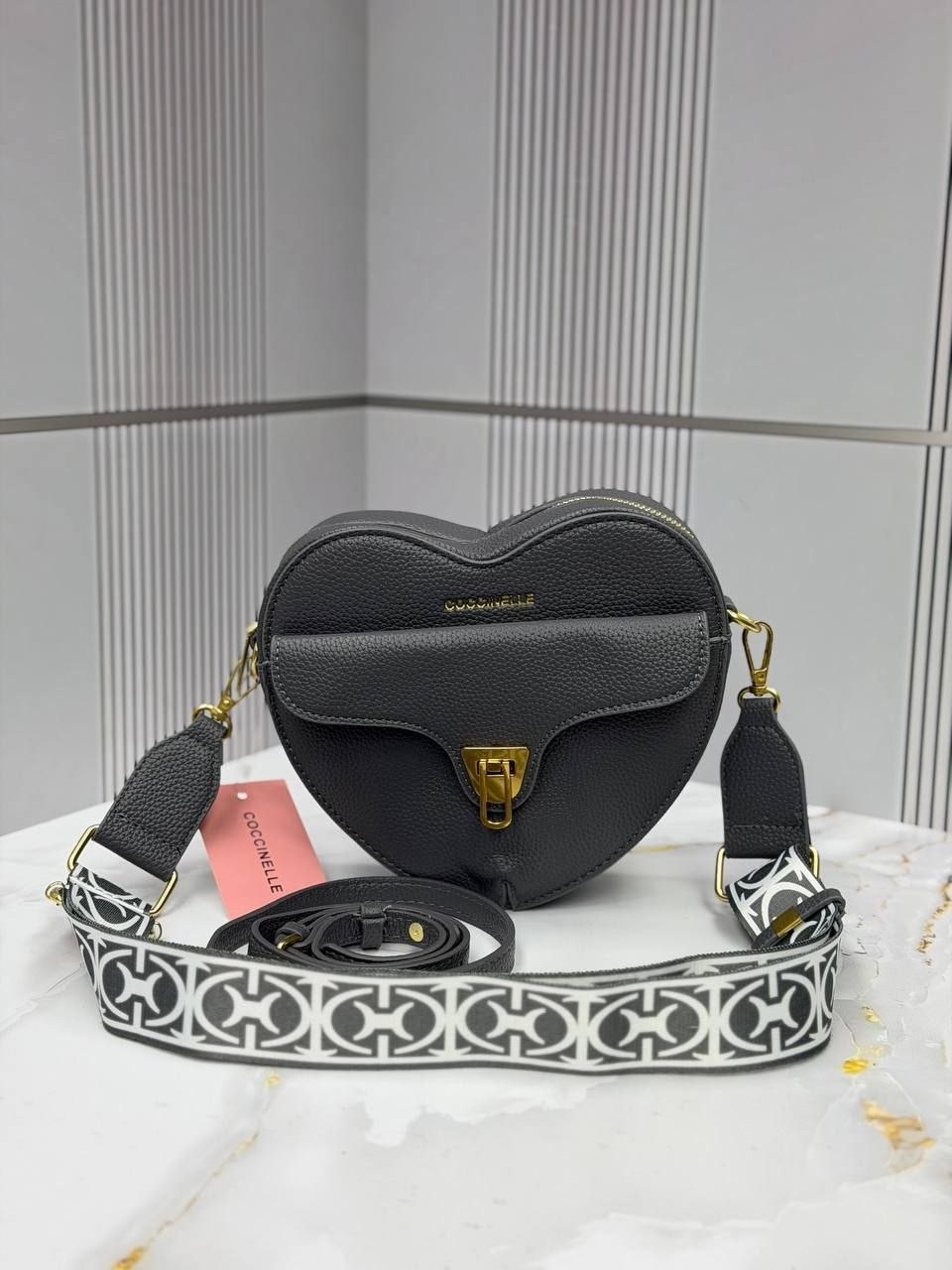 coccinelle сумка на плечо,сумка coccinelle,сумка женские,сумка,сумка coccinelle e1 mf6 5501 01