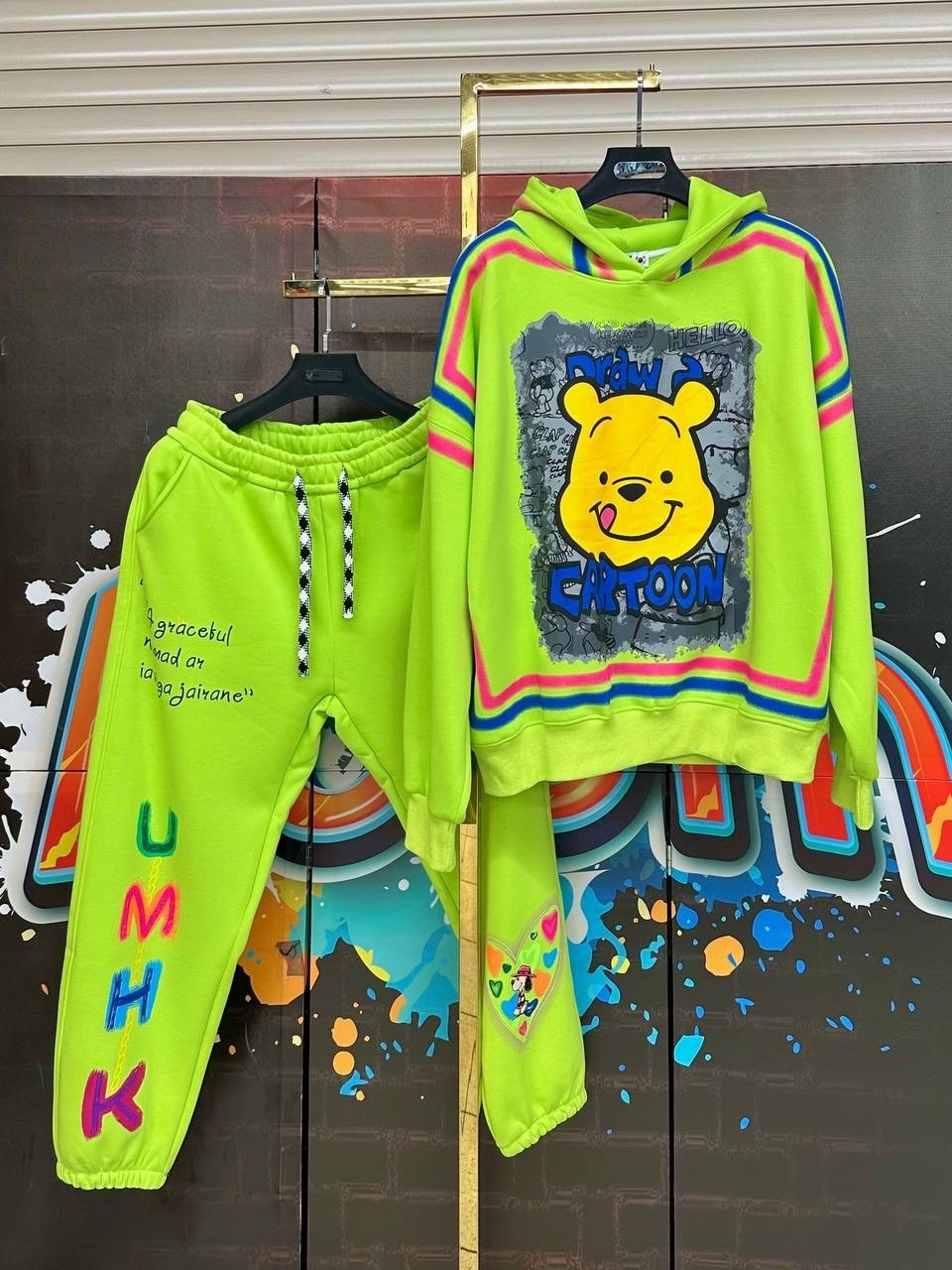 спортивные костюм,стильные костюмы,женский спортивный костюм,повседневный спортивный костюм,костюм ярко