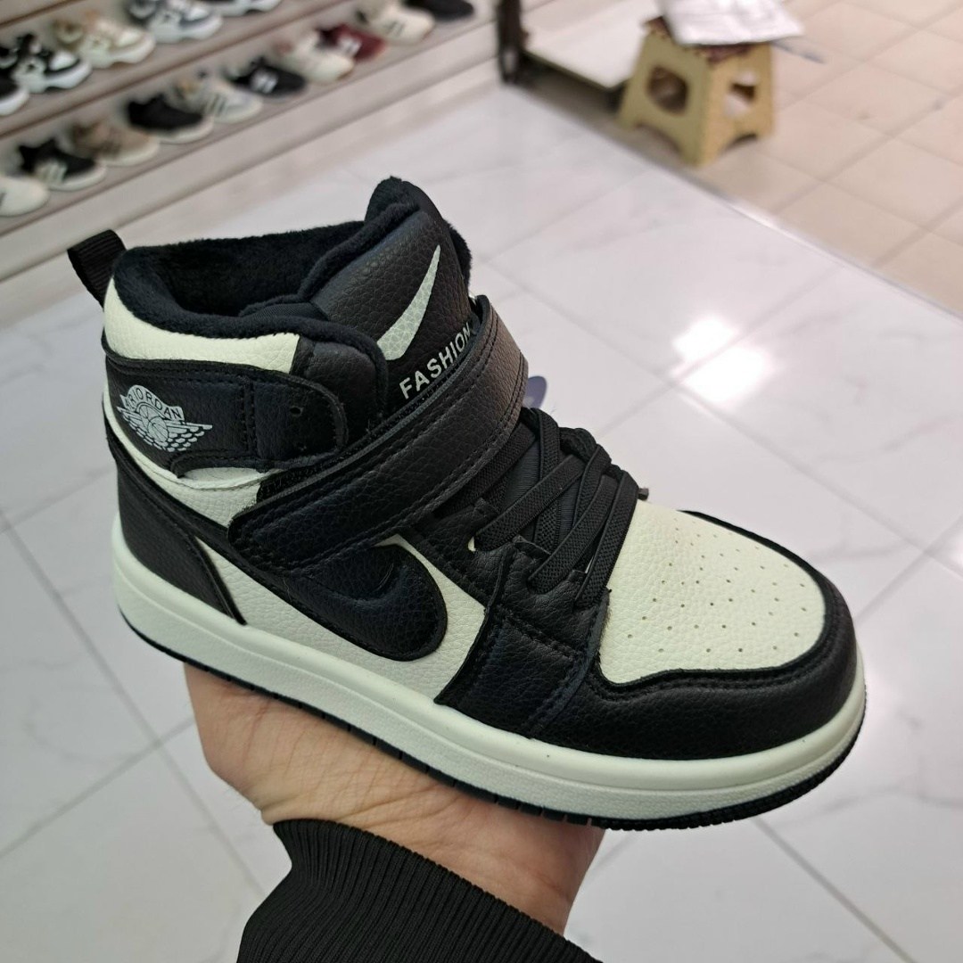 детская ,ботинки детские,,кроссовки детские высокие,высокие кроссовки