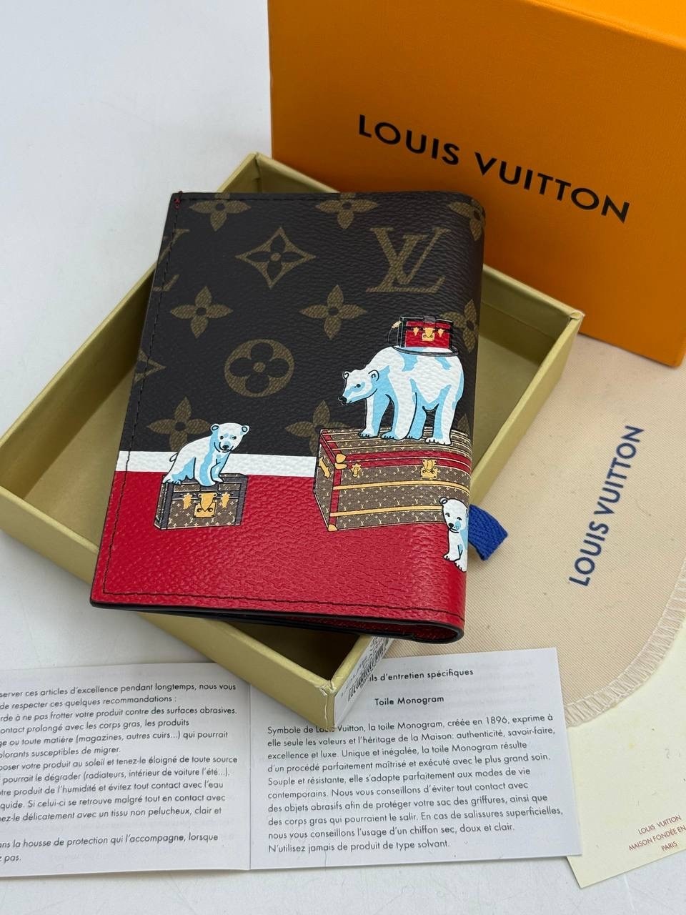 louis vuitton обложка на паспорт,обложка на паспорт луи виттон,чехол на паспорт луи виттон,обложка для документов louis vuitton,обложка для паспорта