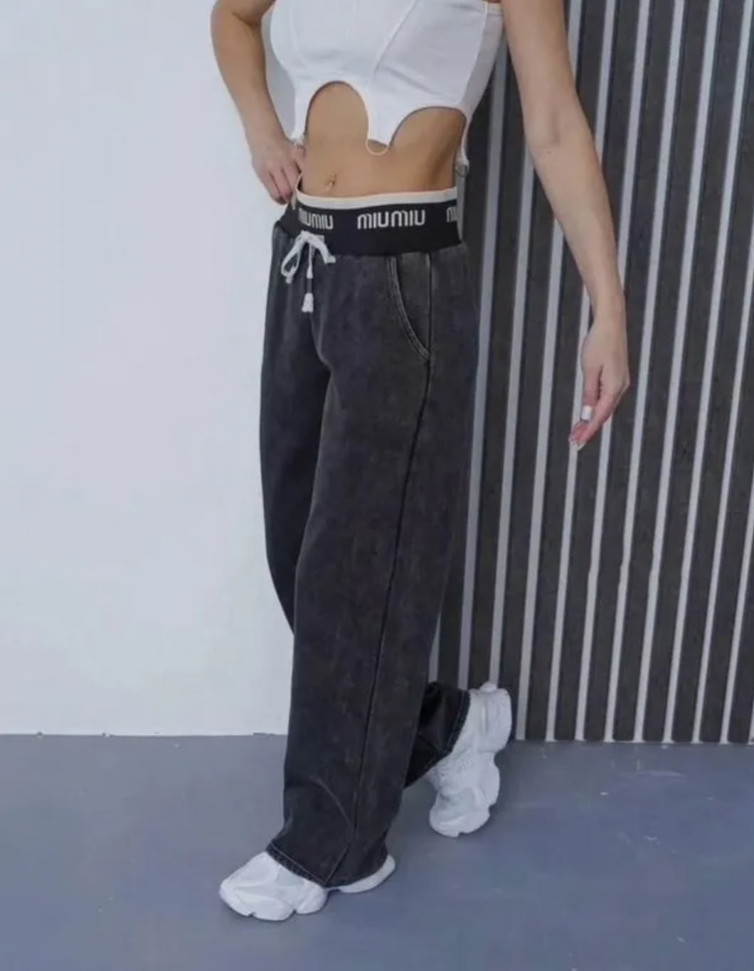 брюки джоггеры,широкие брюки,джоггеры женские,брюки спортивные,черные джоггеры