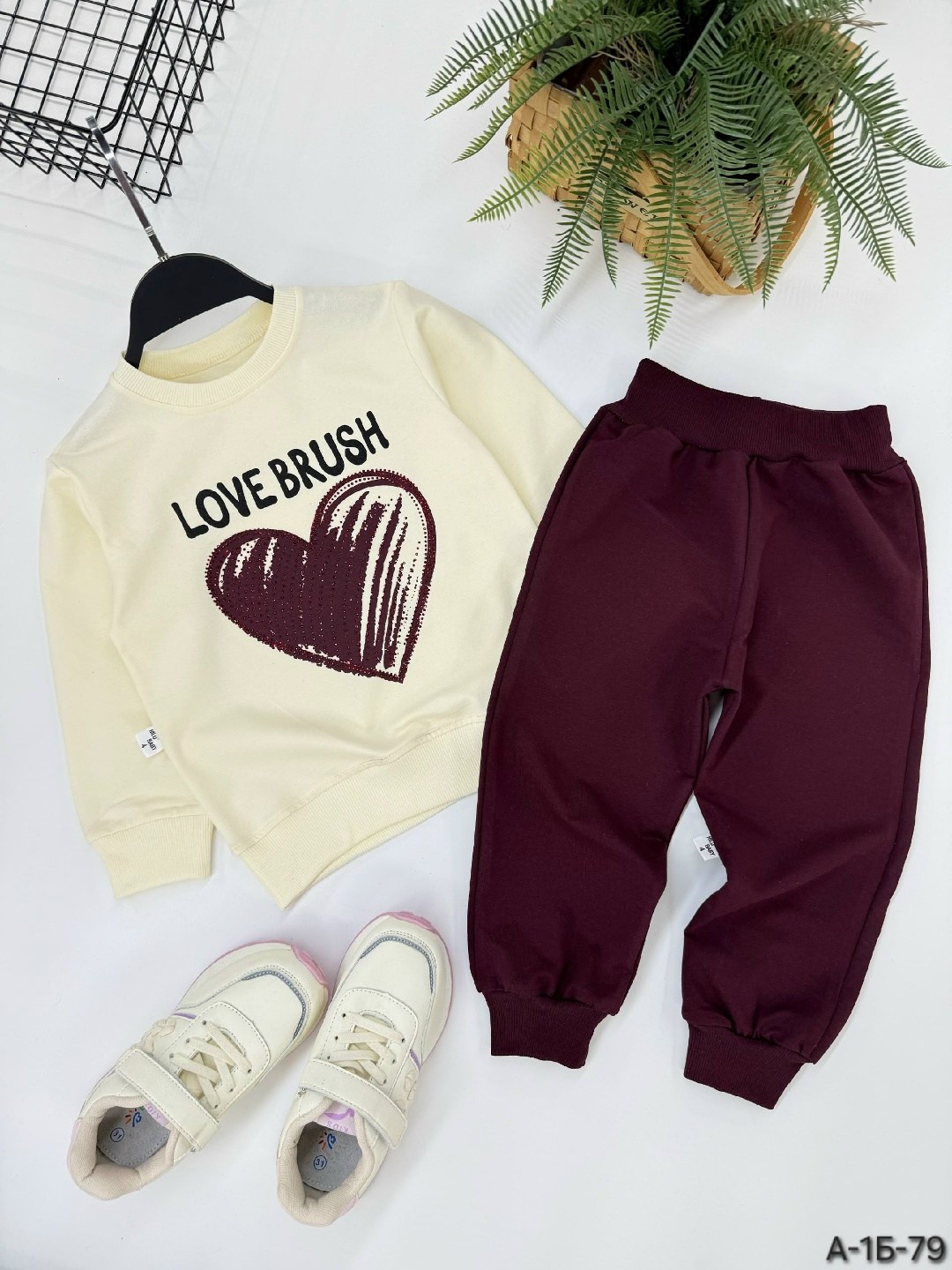 комплект одежды,костюм детский,комплект одежды девочке,свитшот и брюки,детские костюм на флисе