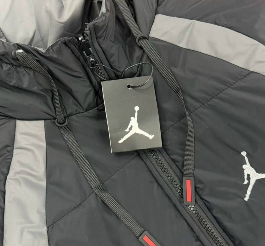 куртка jordan,куртка-пуховик jordan essential puffer da9806-010,мужская куртка jordan essential puffer jacket (dq7349-010),пуховик jordan essential puffer jacket black,пуховик jordan essential puffer