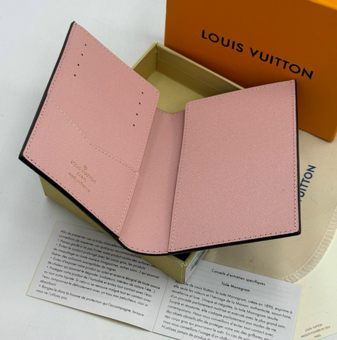 обложка на паспорт louis vuitton,обложка для паспорта louis vuitton 14 х 10см,обложка для документов louis vuitton,обложка для паспорта от louis vuitton с оригинальным принтом,кожаная обложка для пасп