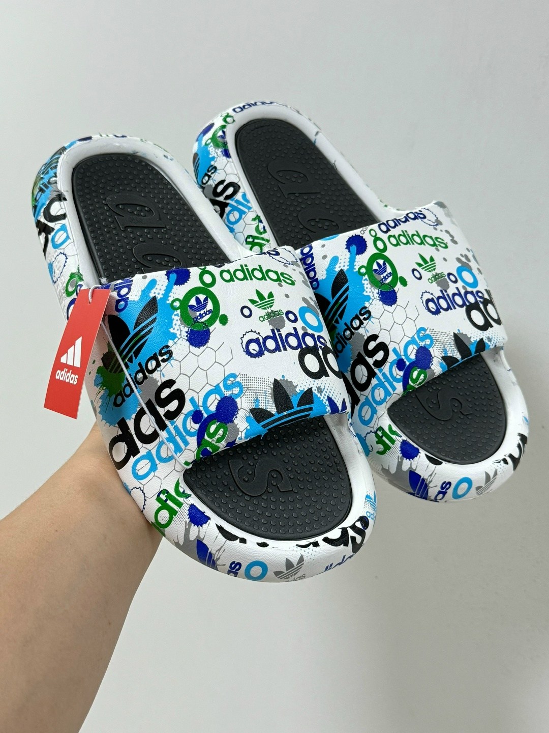шлепанцы adidas,сланцы adidas adilette comfort w gw8678,,adidas adilette comfort slides,шлепки адидас дисней