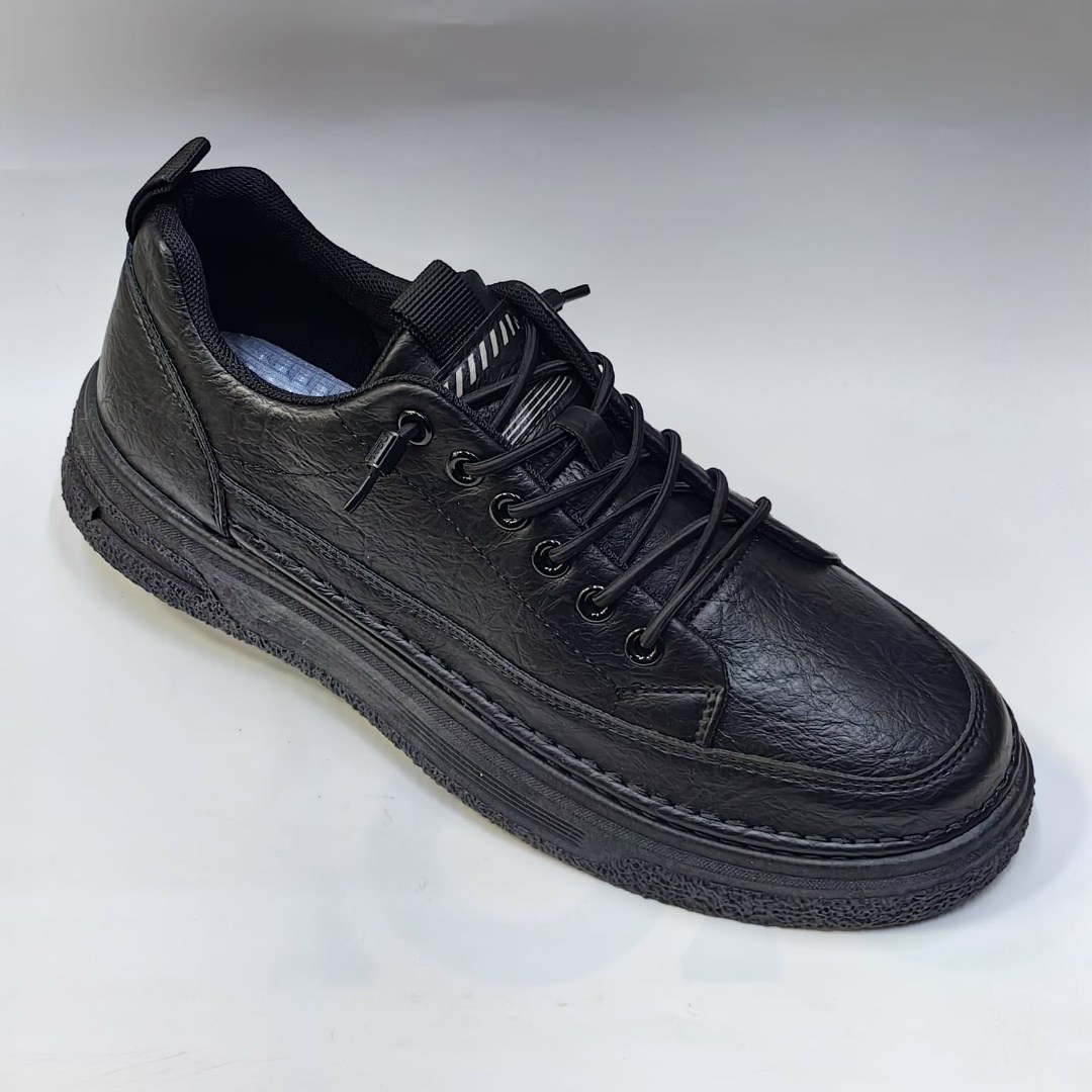 мужская ,полуботинки мужские,,мужская  кроссовки,ботинки мужские