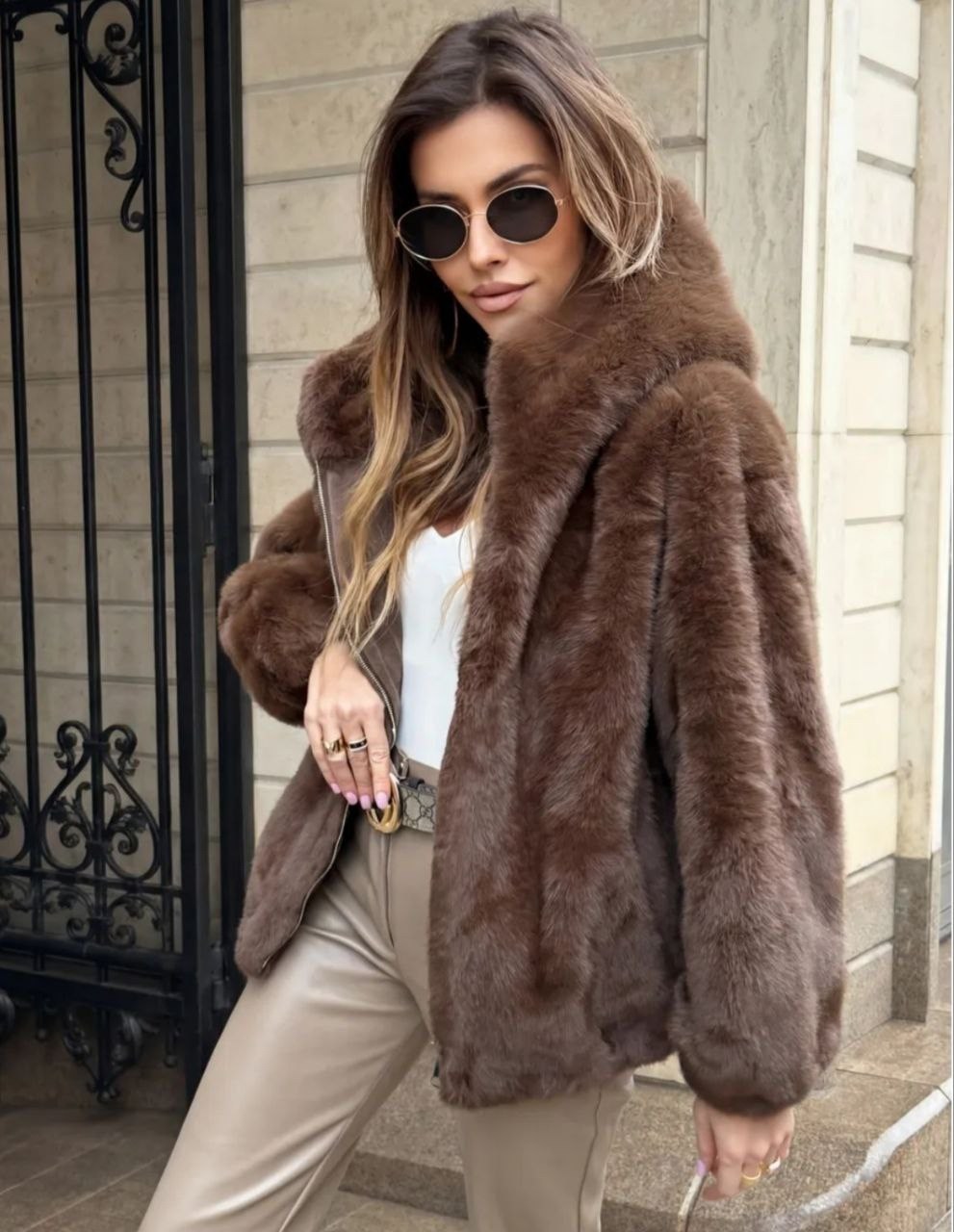 шуба искусственная экошуба зимняя с капюшоном (oversize) n&t store,норковая шуба,эко шуба искусственная женская короткая с капюшоном mogo,шубка,норковая шуба с капюшоном