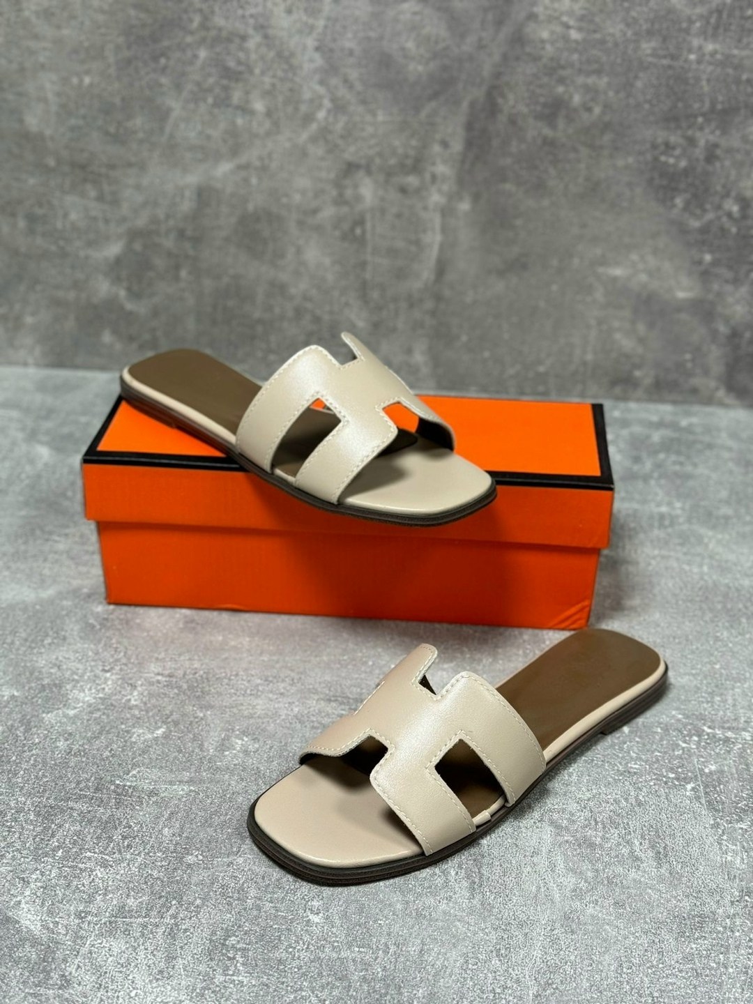 шлепанцы гермес женские,шлепки hermes женские,шлепки эрмес оригинал,шлепки гермес женские,шлепки hermes сабо