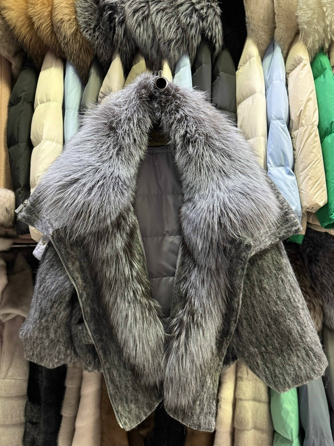 шуба натуральная,шуба женская,женское двухстороннее пальто с мехом лисы,меховые изделия,норковая шуба