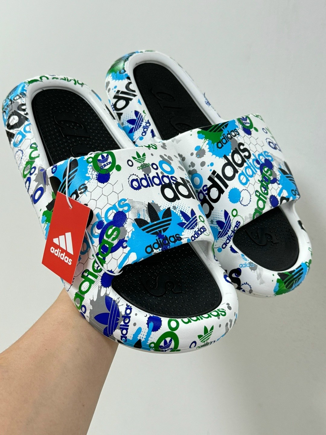 шлепанцы adidas,сланцы adidas adilette comfort w gw8678,,adidas adilette comfort slides,шлепки адидас дисней