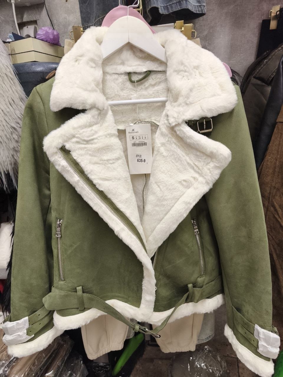 женская дубленка,зеленая куртка-дубленка с меховой отделкой,зеленая дубленка,дубленка авиатор зара,дубленка