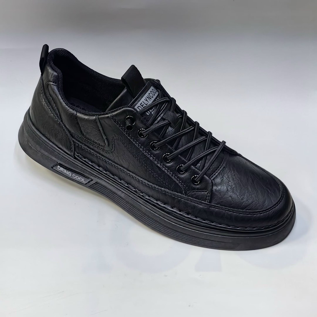 мужская ,полуботинки мужские,,мужская  кроссовки,ботинки мужские