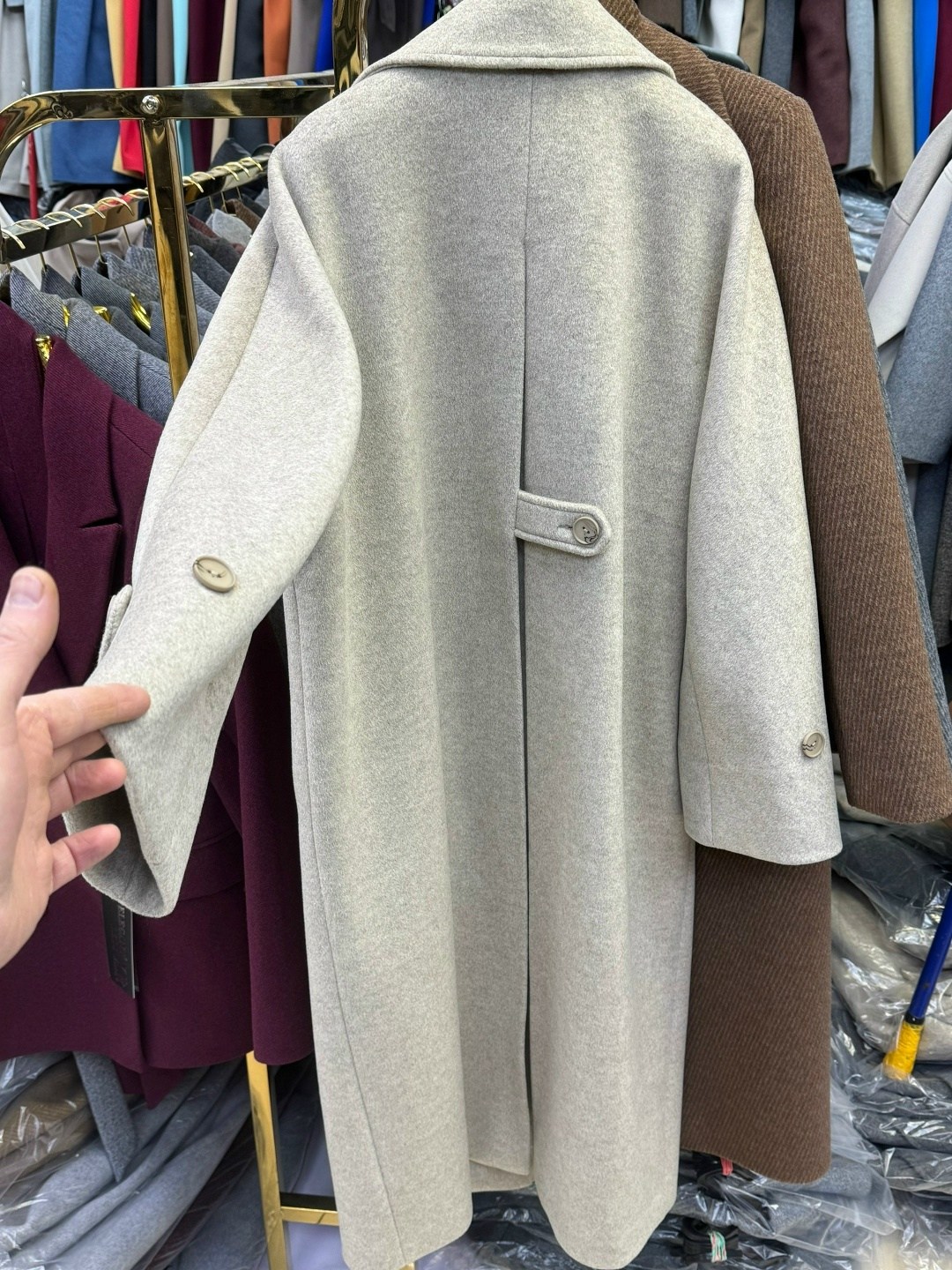 двубортное кашемировое женское пальто средней длины,шерстяное пальто,женское серое пальто,женское пальто,пальто lanmrem женское шерстяное в минималистском стиле