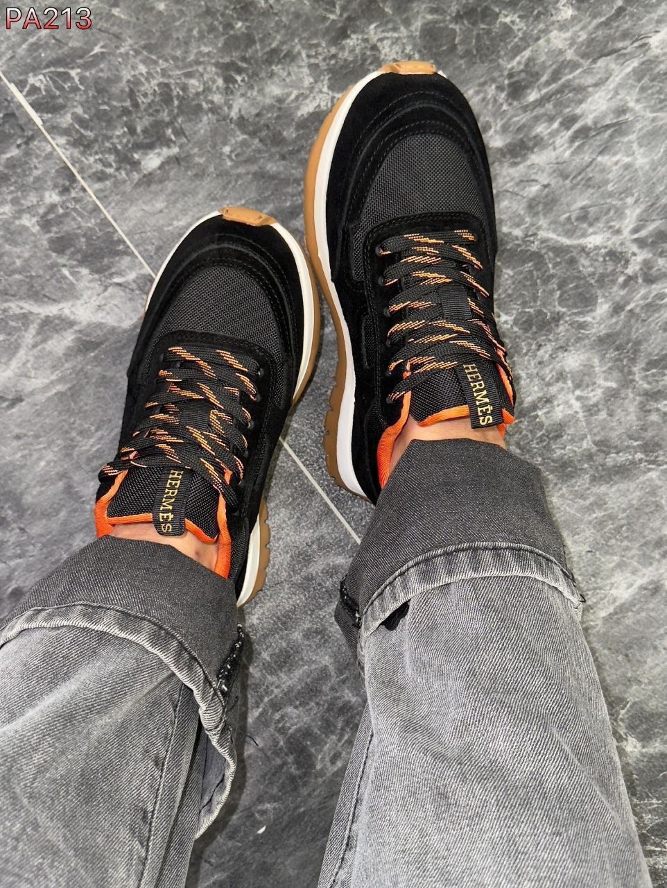 кроссовки женскиe,,повседневные кроссовки,стильные кроссовки,кроссовка