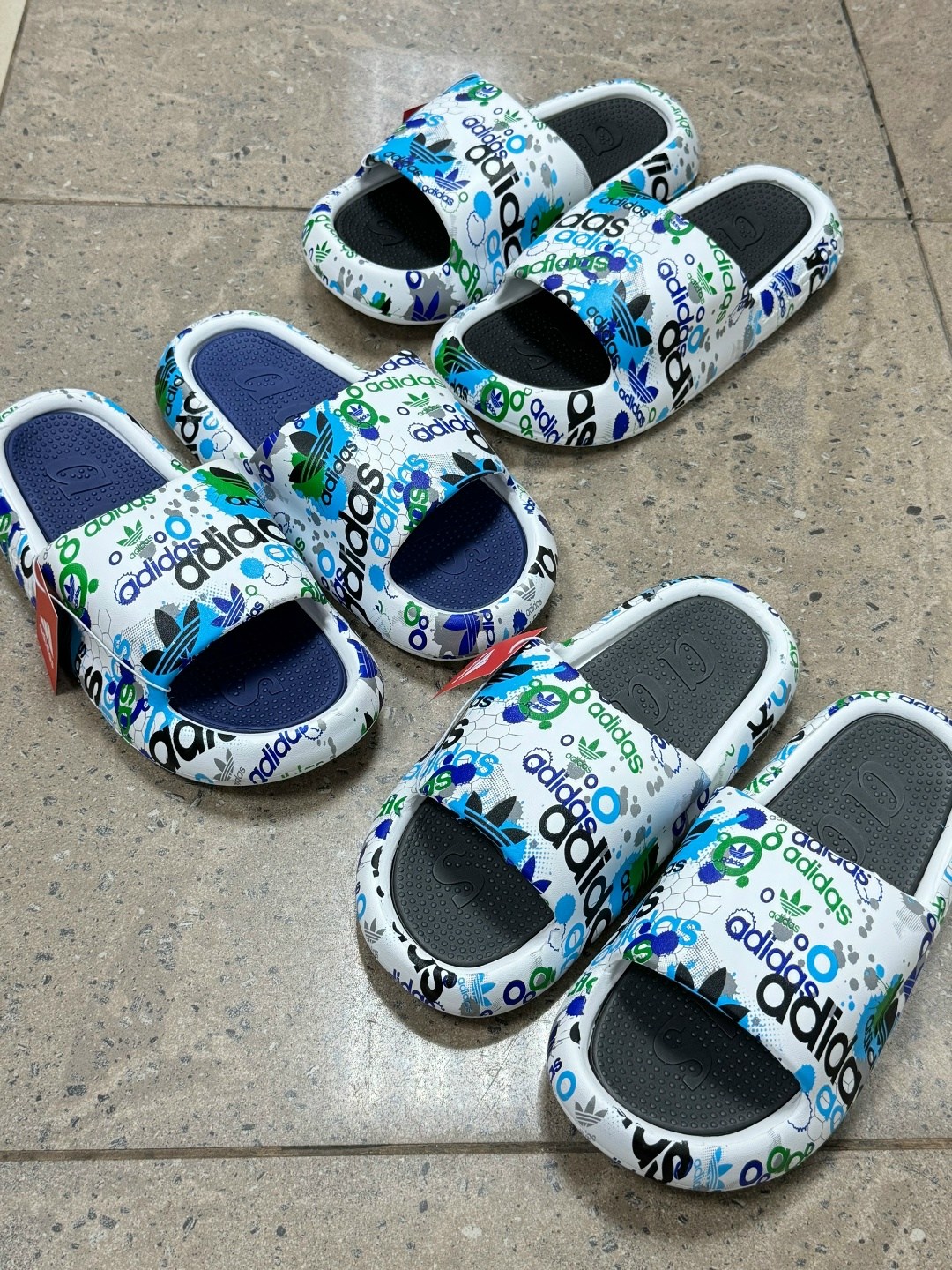 шлепанцы adidas,сланцы adidas adilette comfort w gw8678,,adidas adilette comfort slides,шлепки адидас дисней