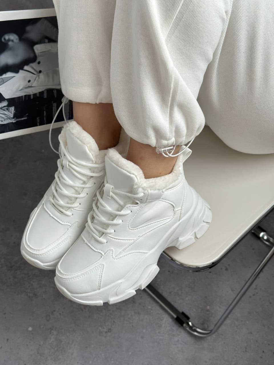 кроссовки зимние женские,кроссовки женские зимние белые,кроссовки зимние с мехом на толстой подошве ovvo цвет белый,зимние кроссовки,белые кроссовки на меху женские