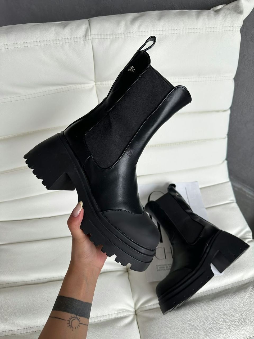 ботинки челси на тракторной подошве берцы зимние millions fashion shoes цвет черный,женские ботинки,демисезонные ботинки челси yourbox цвет черный,ботинки челси женские,сапоги челси женские демисезонн