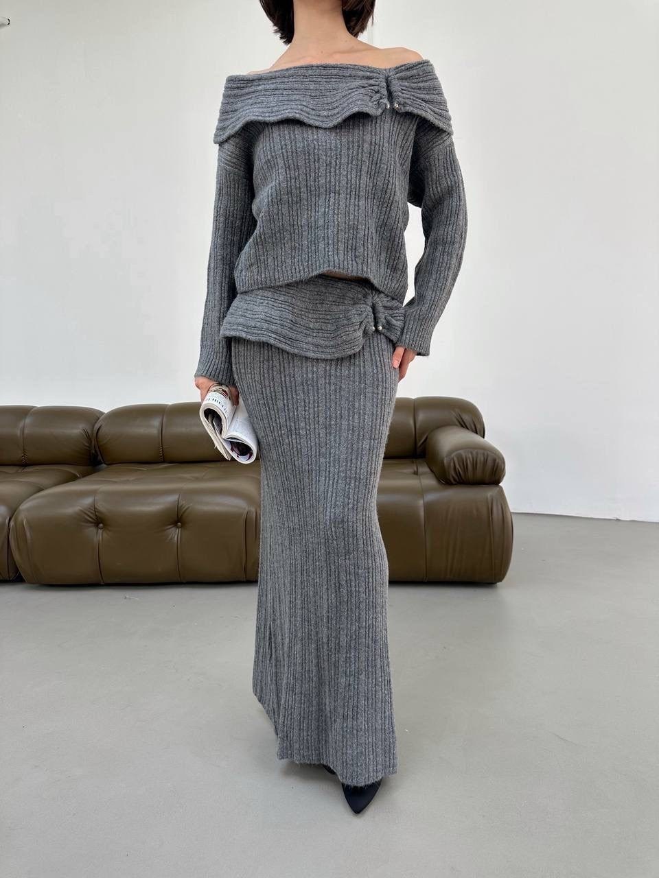 женский бордовый вязаный комплект с длинной юбкой элегантный пуловер разрезом,вязаные костюмы,трикотажный костюм с юбкой миди kovclo 247304023,вязаный костюм с юбкой,костюм с юбкой