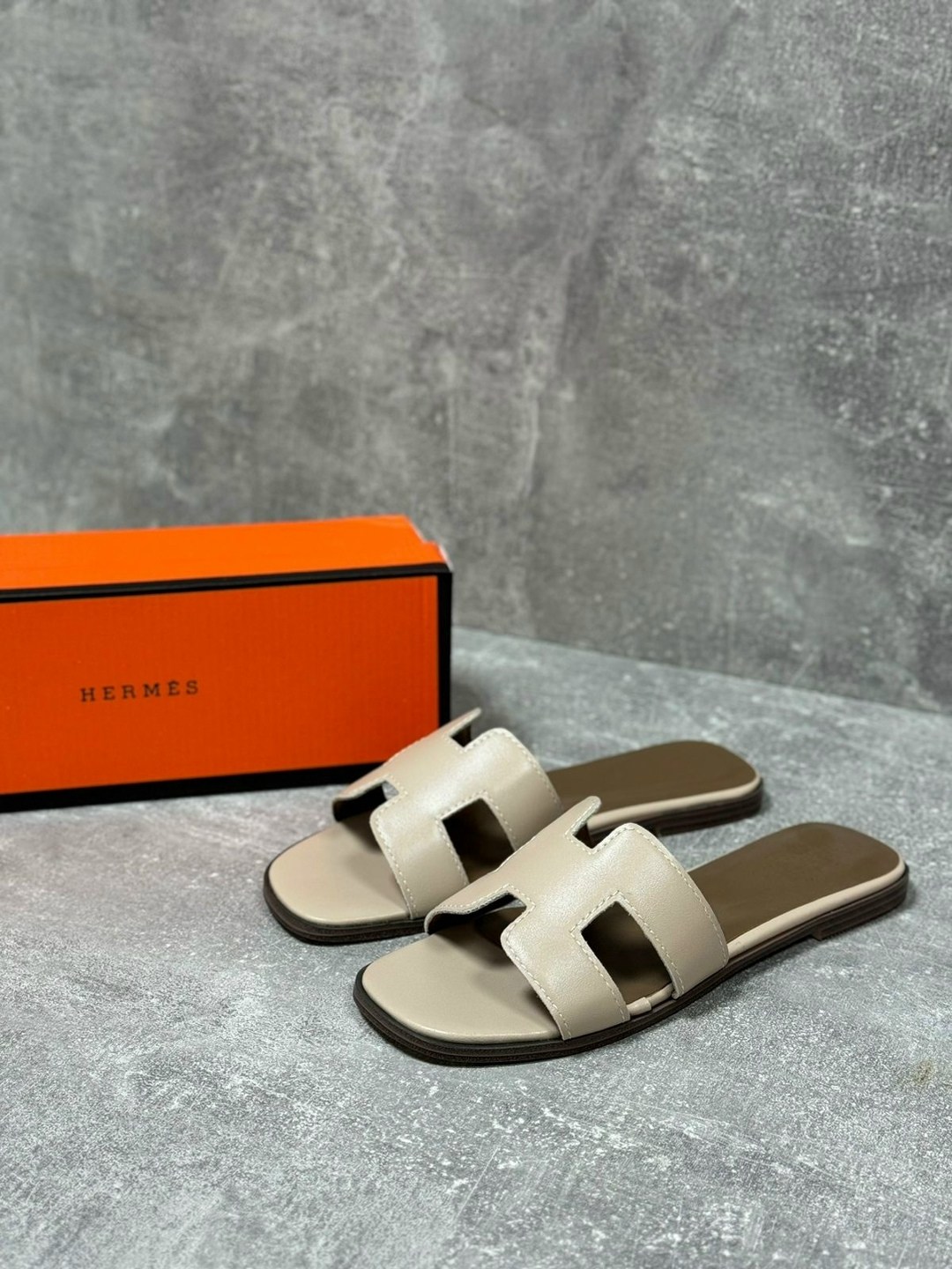 шлепанцы гермес женские,шлепки hermes женские,шлепки эрмес оригинал,шлепки гермес женские,шлепки hermes сабо