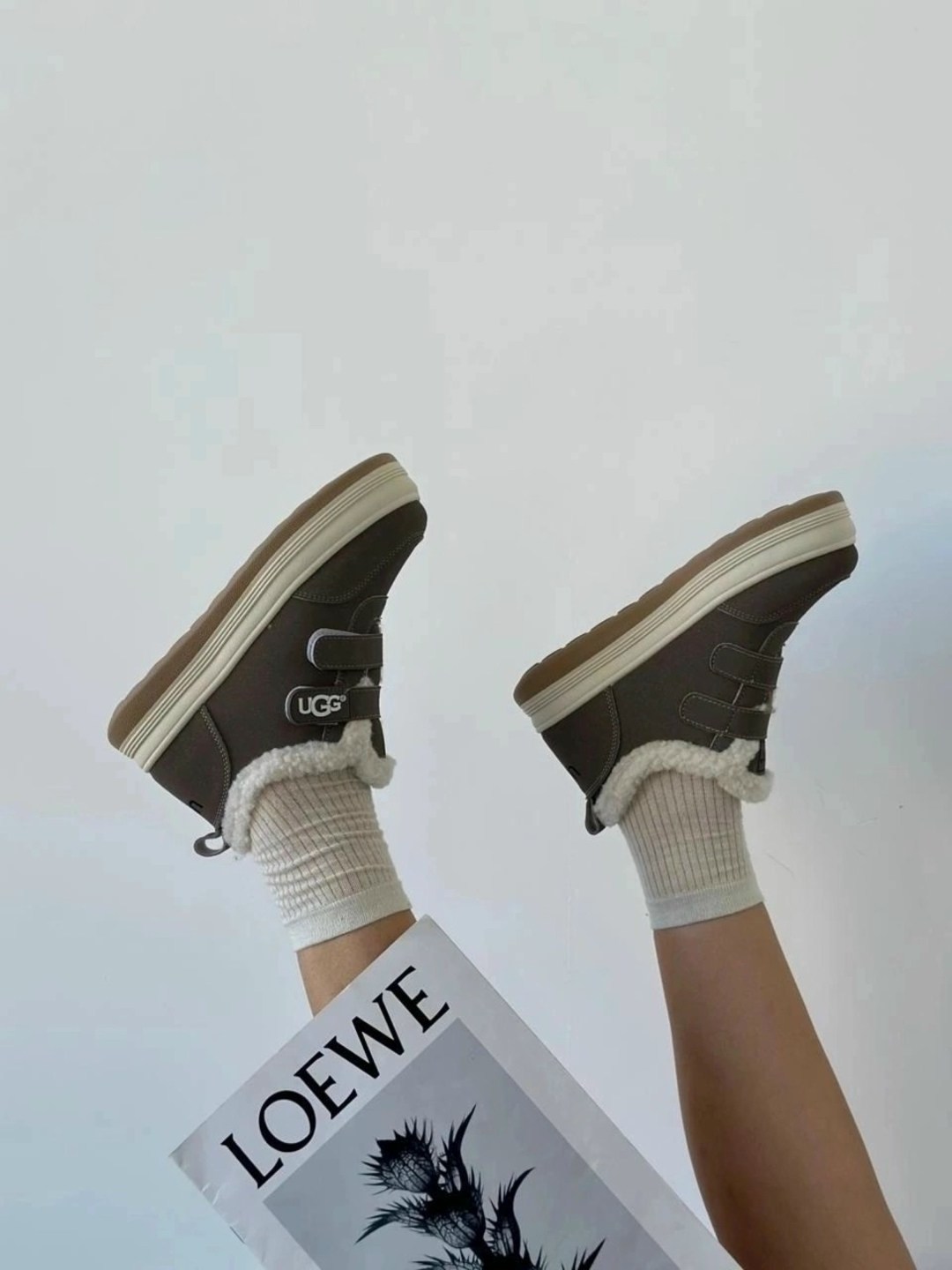 ,женская зимняя ,кроссовки женские зимние,зимние женские кроссовки на плоской подошве,кеды женские зимние